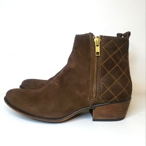 STEVE MADDEN Brown Suede Leather Quilted Back Booties Size 7 Ankle Boots